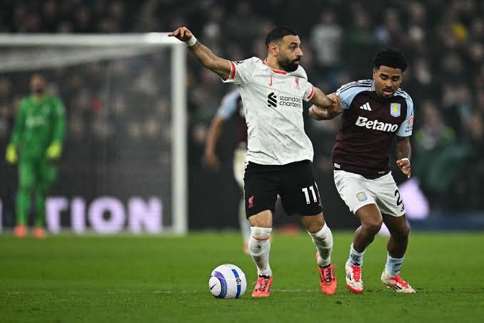 ليفربول يتعادل مع أستون فيلا في مباراة مثيرة بالدوري الإنجليزي   